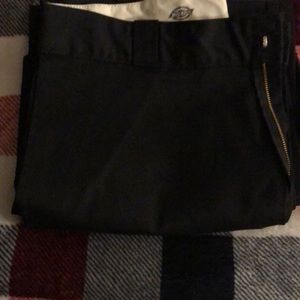 Men’s loose fit in Dicky cargo 36 Length and waist